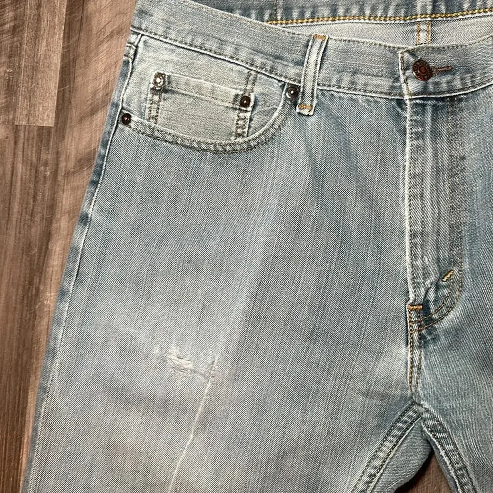 Levis item preowned